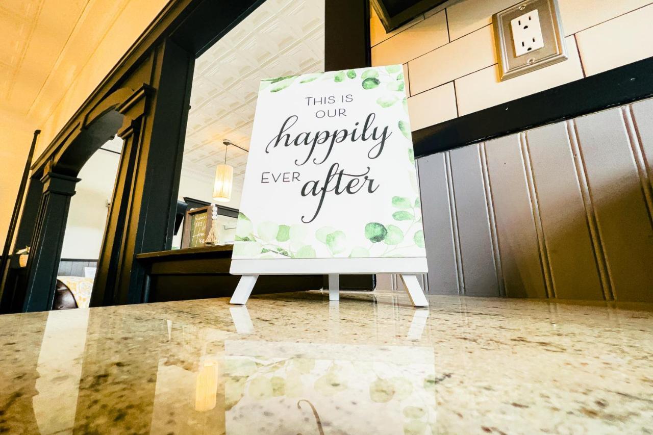 The Pub- 8Br Free Parking, Minutes From Falls & Casino Niagara Falls Ngoại thất bức ảnh